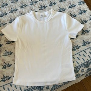 ARITZIA - Sunday Best - Little ribbed T shirt